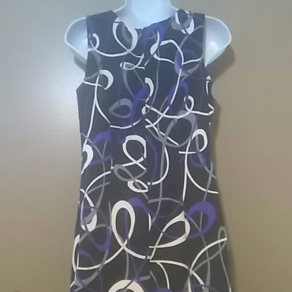 Dressbarn - Picture 2 of 3